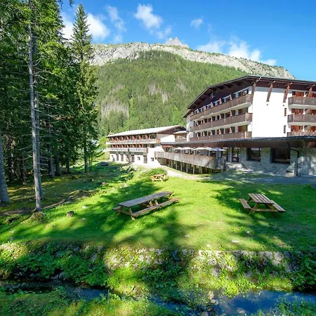 Apartahotel Atc Routes Du Monde Argentiere-chamonix 3*